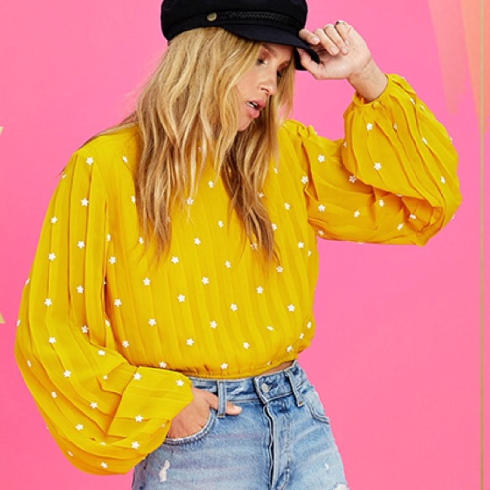 NEW Beach Riot Maddy Yellow Daisy Blouse Top - Picture 4 of 9